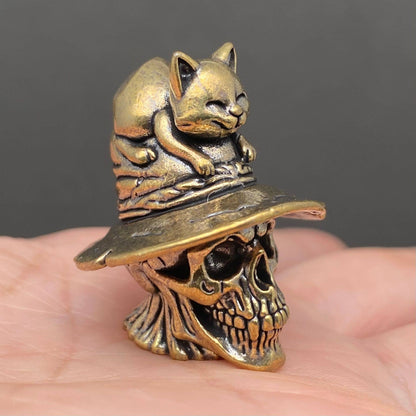 The Cat On The Skull Brass Crafts Desktop Ornaments