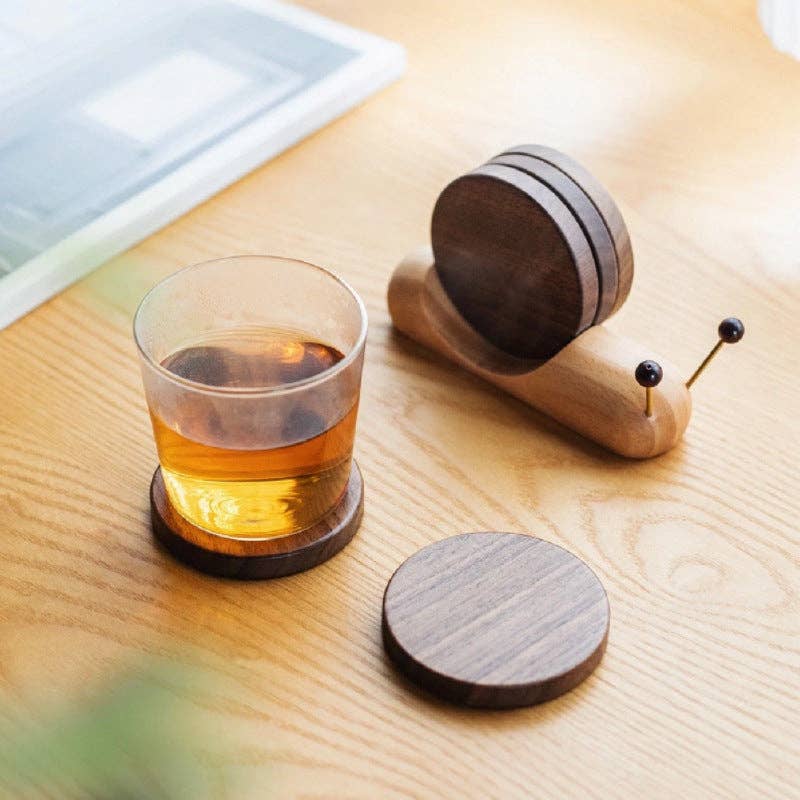 Magnetic Snail Wooden Coaster Set