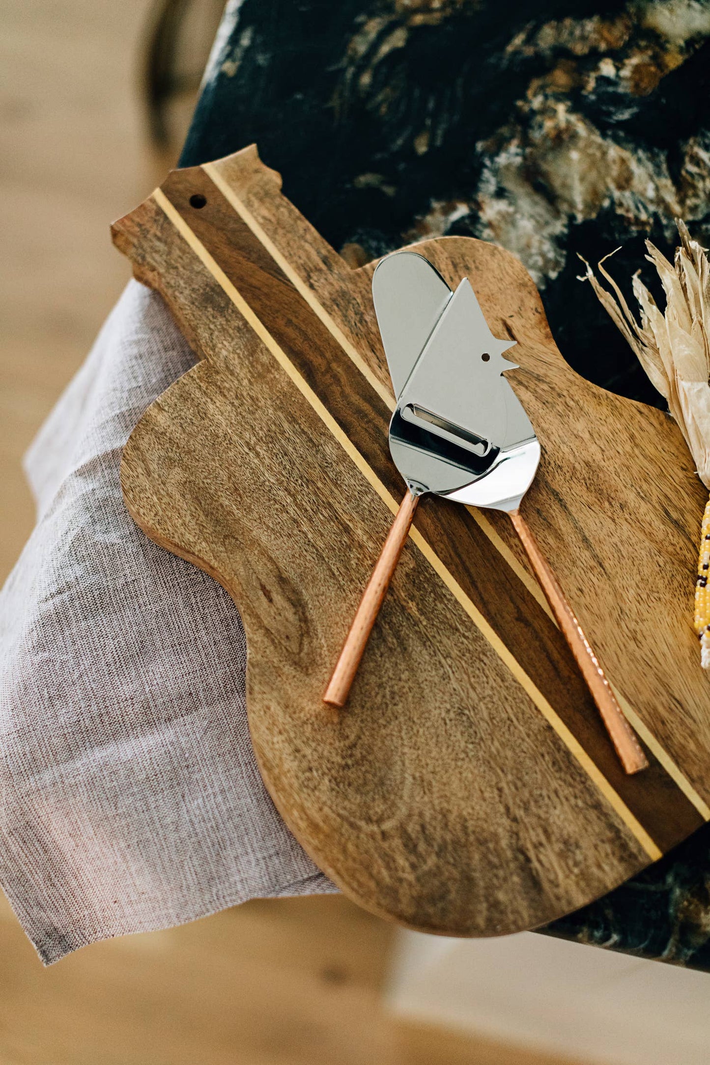 Field Mouse Cheese Knife