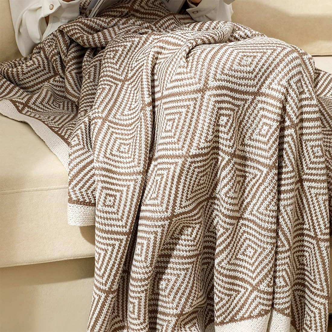 Geometric Diamond Check 50"x60" Throw Blanket with Tassel