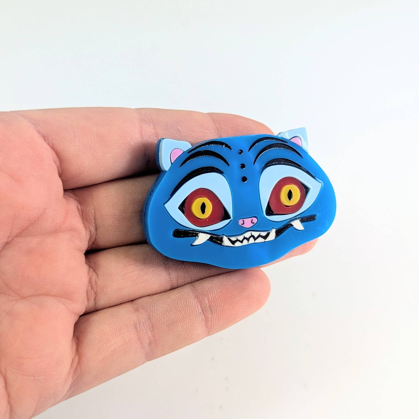 Huntr/x Kpop Demon Hunters tiger brooch acrylic, derpy tiger